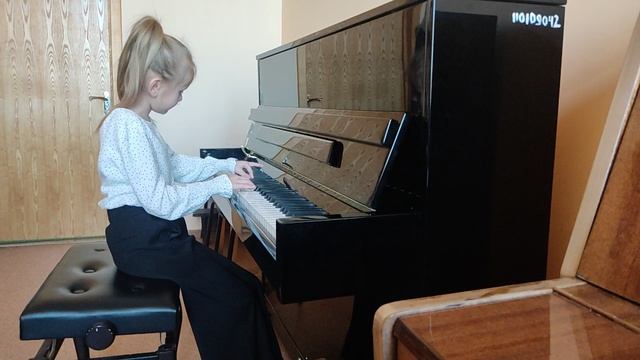 Димитрова Регина. В.Шаинский Песня крокодила Гены