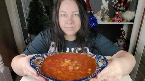 Мукбанг Борщ на домашней курочке, бутерброды с чесночным маслом.