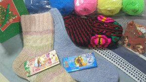 Живу и вяжу .Приняла важное решение.Дарю подарки к новому году и получаю.