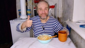 ужин с Рыжулей первое. на обеде не записался звук. мукбанг. обжор. еда на камеру. диета. шизофрения.