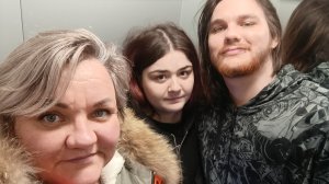 С днём рождения, Папа! Застрявший лифт и дела домашние.