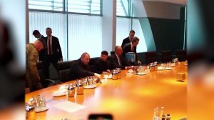 СМИ сообщают о начале второго раунда переговоров между США и Украиной по мирному плану.