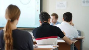 Девять регионов РФ включат в эксперимент по сдаче только двух предметов на ОГЭ