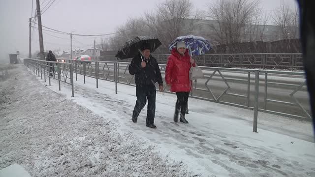 " Это просто Ноябрь ... " смотреть онлайн