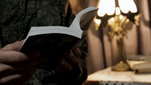 Читая современников Мальчишка с синими глазами. Павел Кузнецов