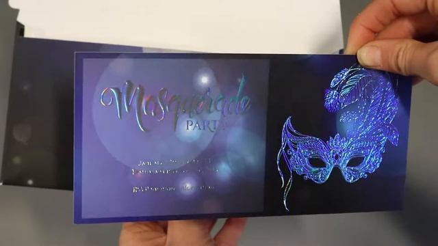 Приглашение на мероприятие с выборочной 3D уф-лакировкой на Duplo Dusense и фольгированием на Qsleek