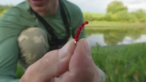 МОЩНАЯ РЫБА ЗАВЯЗЫВАЕТ СПИННИГ В УЗЕЛ, НЕ МОГУ С НЕЙ СОВЛАДАТЬ! Впервые такая Рыбалка 2025.