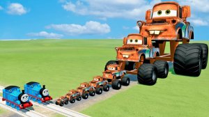 Мэтр на ОГРОМНЫХ КОЛЕСАХ против Молнии Маквин!