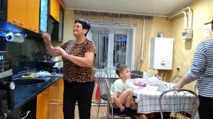 ДОРОГА БЫЛА СЛОЖНОЙ!/КУРОЧКА ОГОНЬ