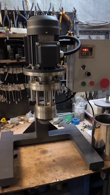 Лабораторная бисерная мельница на 3 литров для ЛКМ