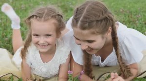 Сестры Кузнецовы Анечка и Анастасия. Песня Леонида Агутина  Мы вдвоём