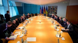 Без Трампа и гарантий: как прошел первый день переговоров Зеленского и Уиткоффа