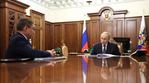 Владимир Путин с секретарём генерального совета партии «Единая Россия» Владимиром Якушевым, 15.12.25