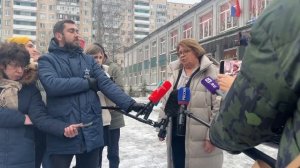 Директор школы № 191 Светлана Бабак комментирует ЧП с ножом в школе.