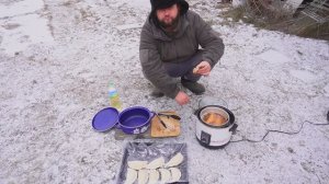 С УТРА ПРИГОТОВИЛ ЧЕБУРЕКИ ИЗ МЯСА И ЛУКА накормил любимых животных