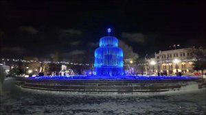 Закуска очень вкусная // Вечерний предновогодний Омск // Цветной фонтан