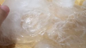 Сделал ВАЛЕРУ ИЗ ЛЬДА! (Пишите задания для супер бер)