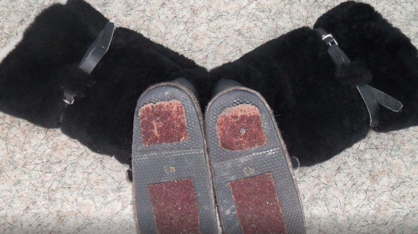 Что бы не поскользнуться в гололед