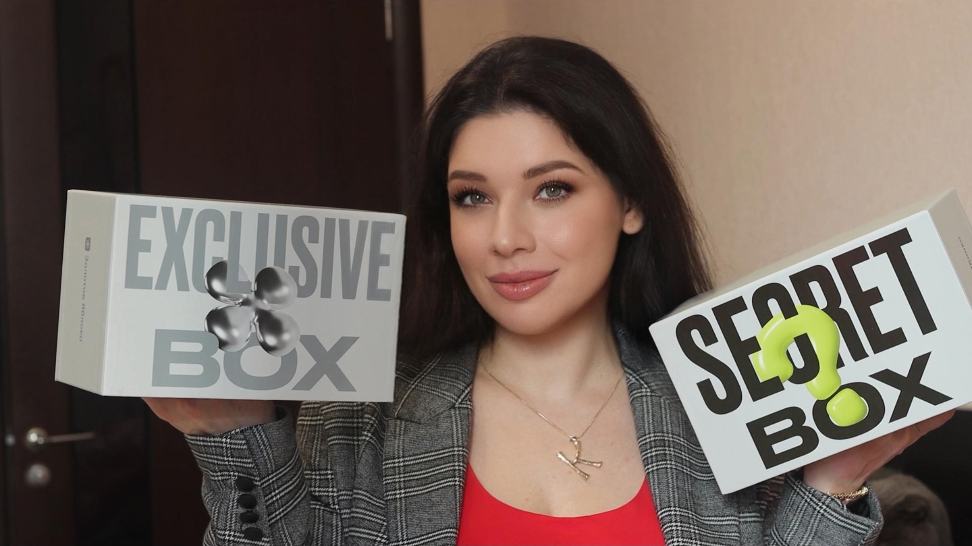 Распаковка СКАНДАЛЬНОГО БОКСА от Золотого Яблока. Обзор косметики и новинок из ЗЯ. смотреть онлайн