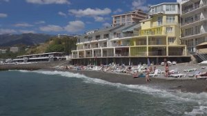 Пляж яхт-клуба в Отрадном, Ялта