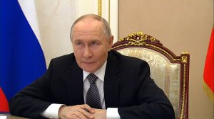 «Мы можем потерять поколение»: Путин — о том, как искусственный интеллект лишает людей мышления