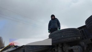 На трассе в Дальнеконстантиновском округе перевернулась фура