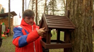 Зимняя забота о птицах и белках