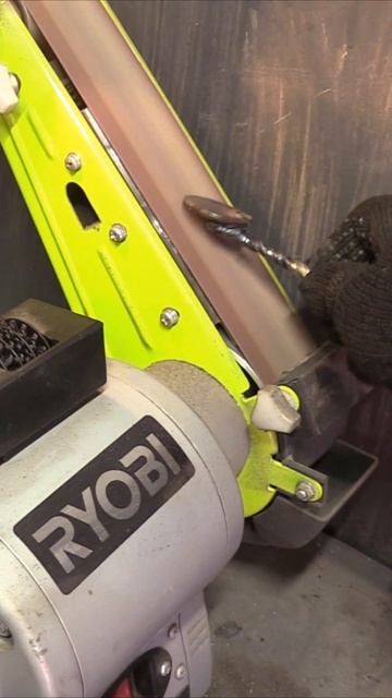 Насадка на перфоратор из автомобильного клапана.