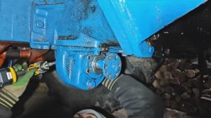 Т-40 с кабиной ЮМЗ. 053 серия. (Замена сальника не снимая коруса привода ПВМ.)