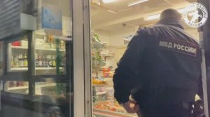 В Мытищах приезжие торгаши продают спиртное ночью, наплевав на закон #РО