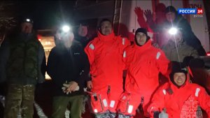 В Кировской области сотрудники МЧС спасли семью из ледяного плена