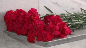 В России отмечают День памяти журналистов, погибших при исполнении профессиональных обязанностей.