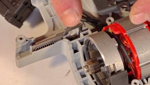 Мал, да удал. Отличный инструмент для домашнего умельца. Интерскол Мультимакс