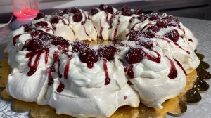 Меренговый Венок.Отличный десерт к Новому Году.