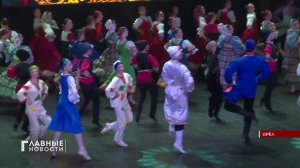 В преддверии Нового года Настенька вновь попросила у отца "Аленький цветочек"