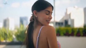 1000010382.mp4.   " все мечтают о любви , ведь она большое чудо...