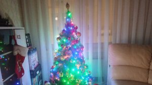 наряжаю ёлку на новый год (2026)