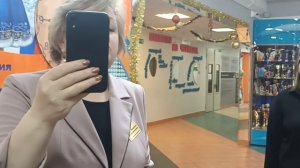 не выпускают ребенка из гимназии 16 .mp4