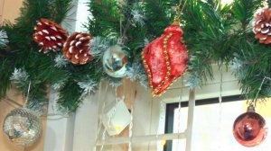 Елочка горит: в МЧС рассказали о последствиях украшения подъезда к праздникам.