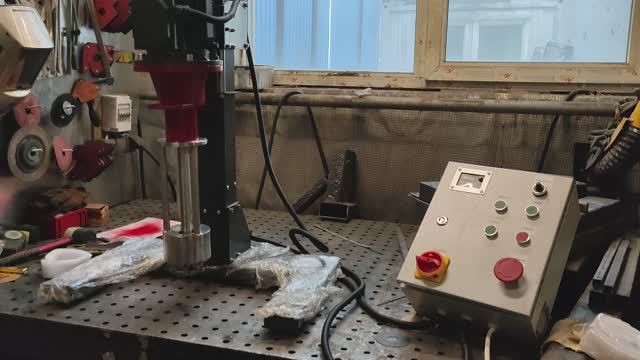 Лабораторная бисерная мельница для ЛКМ