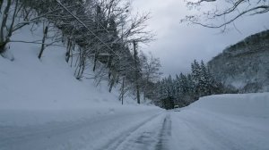 Япония. Снежная поездка из Куроиси в Сукаю в формате 4К
