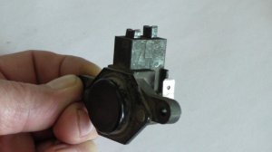 Как заменить щётки в регуляторе напряжения , если сам он исправен, а щётки сломались или сточились.