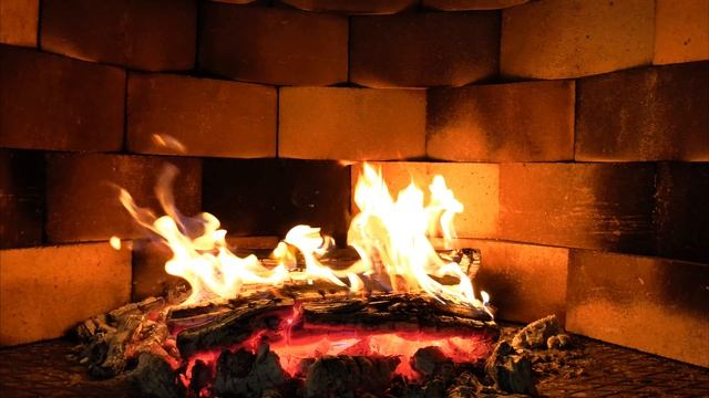 видео  4К,  480 FPS. Огонь в камине