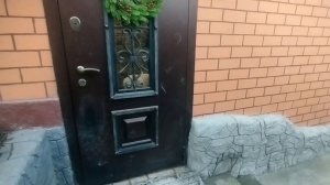 оформление фасада дома декоративная штукатурка. ремонт цоколя мастерская Бубнова.