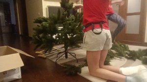 украшаем новогоднюю ёлку!