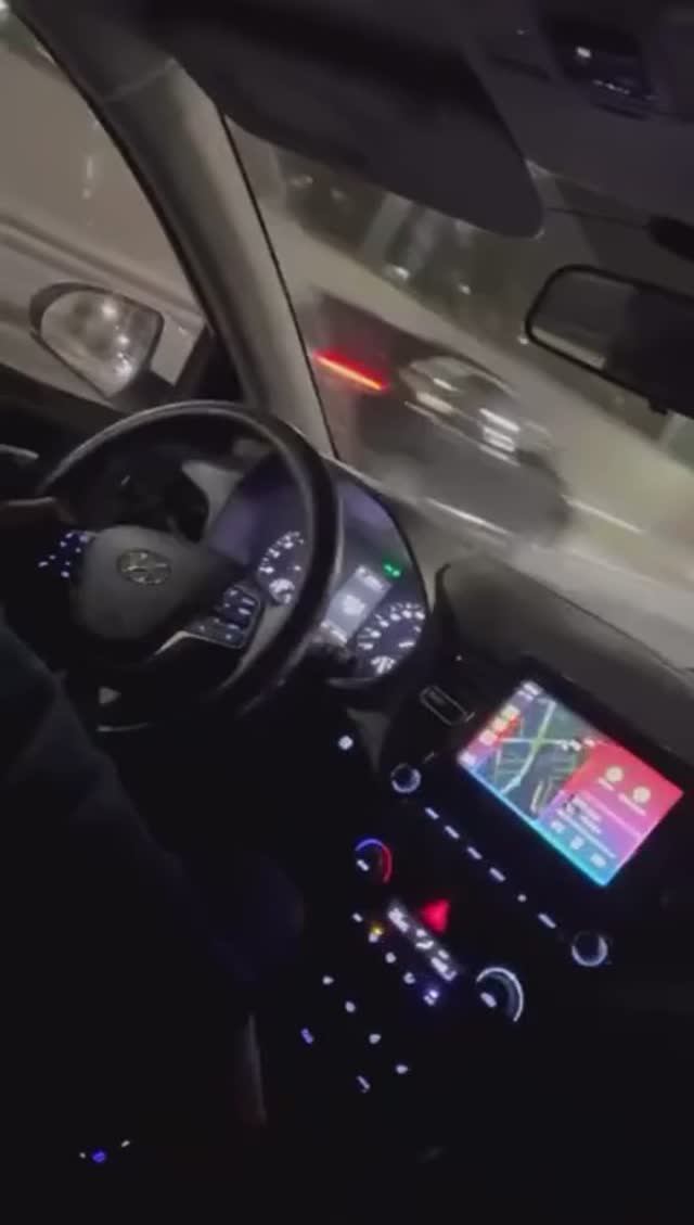 шашечник в Москве устроил дикую аварию и смылся