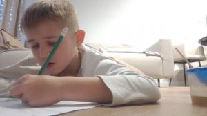 Рисую красками, пока еще не на холсте 😁