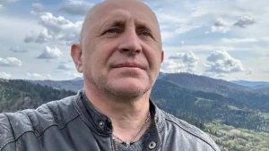 Приставы разыскивают мужчину, сбежавшего с ребенком на Сахалине