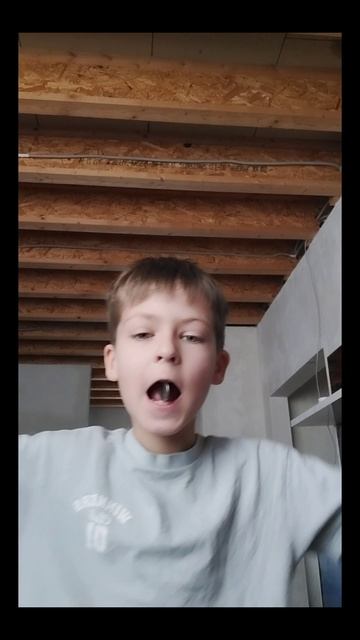 я снял прикол из тиктока оказывается здесь есть радио.mp4