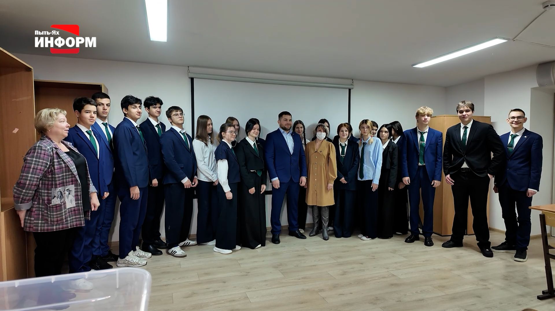 Ученики 5 школы встретились с директором ГПЗ смотреть онлайн